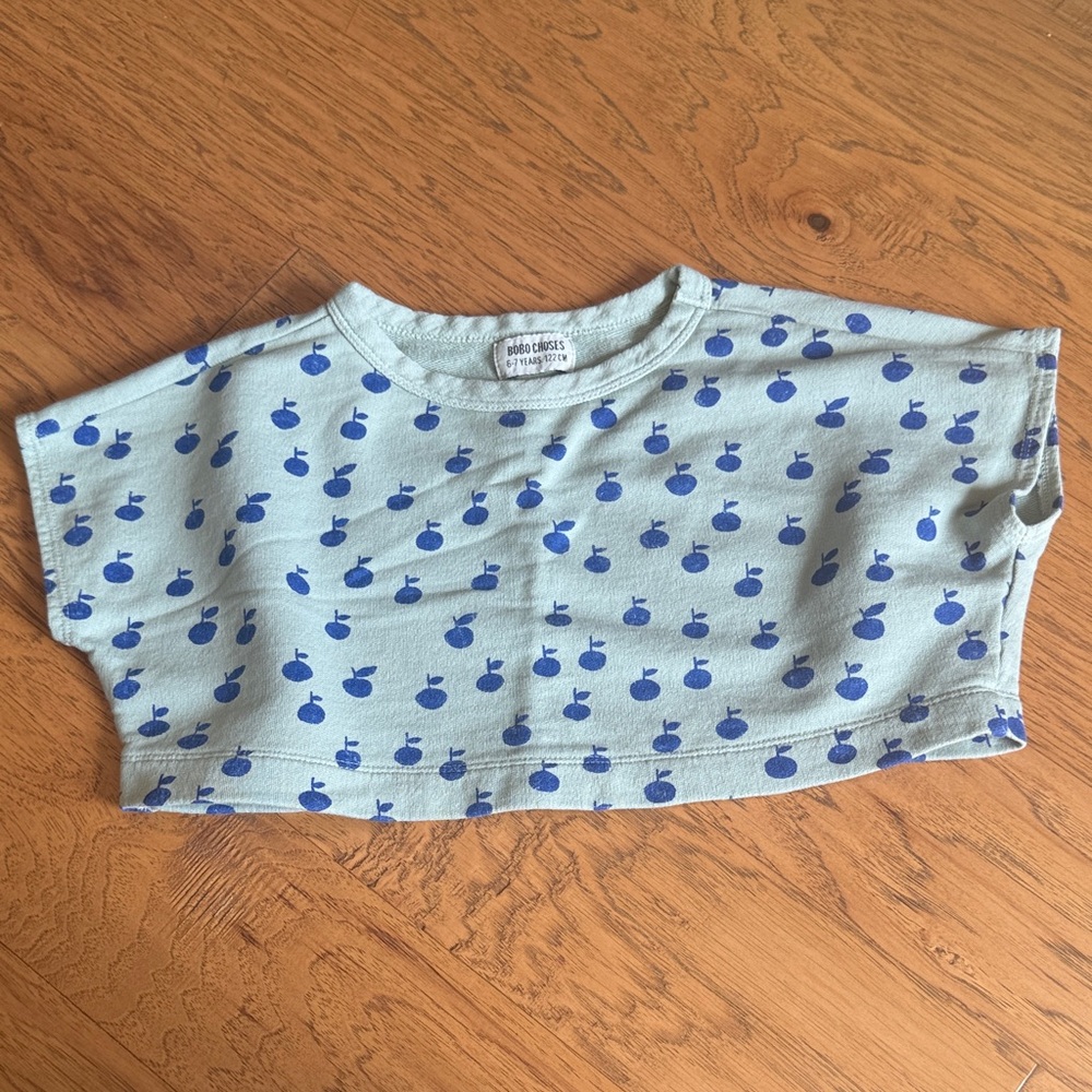 Bobo Choses Light Blue crop sweatshirt Tee with Blue Apple Print